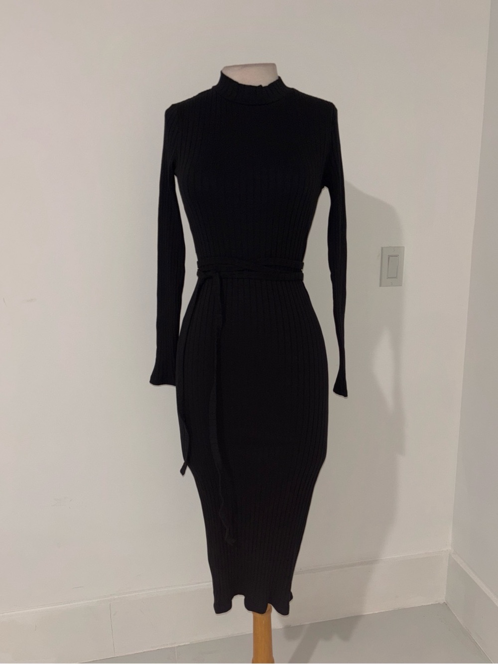 Zara Black Ribbed open back Long-Sleeve Midi Dress with Waist Tie #244